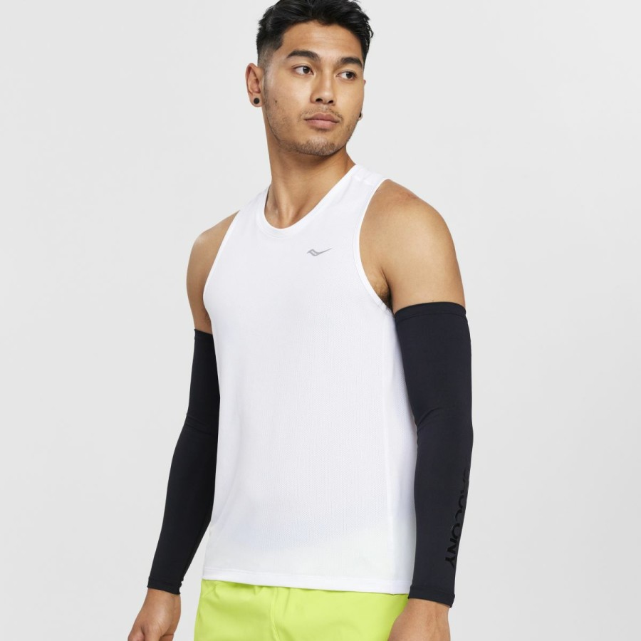 Tops * | Men'S Stopwatch Singlet Saucony Store